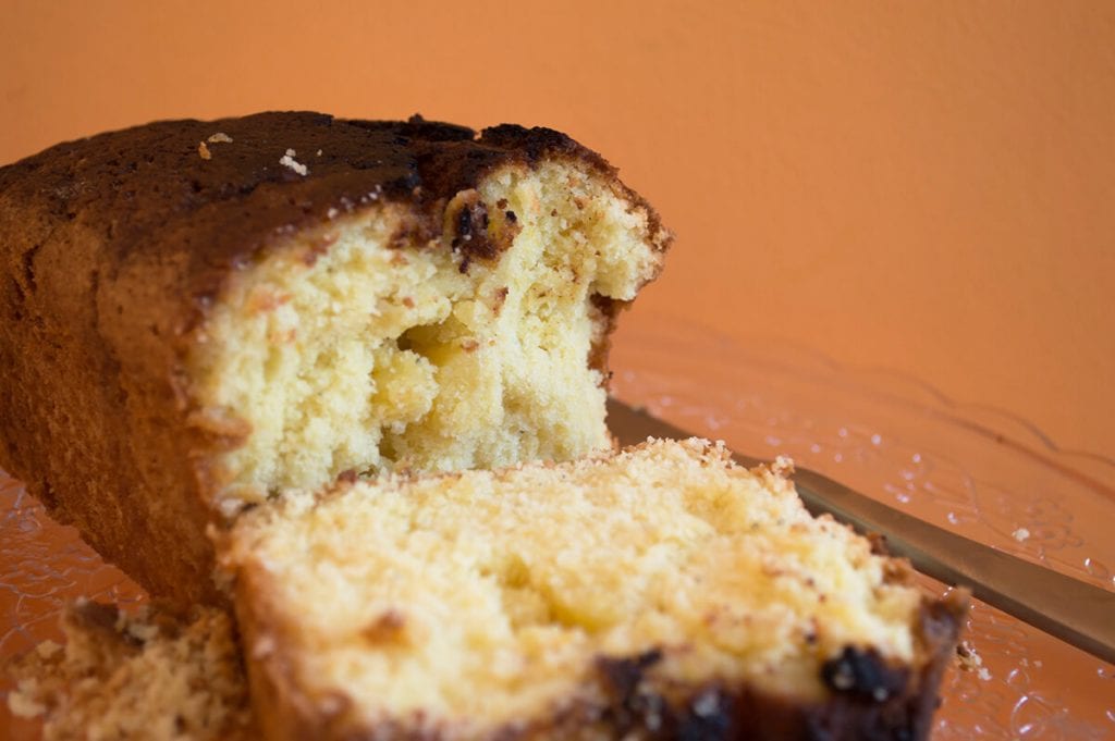 Bizcocho de naranja y cardamomo