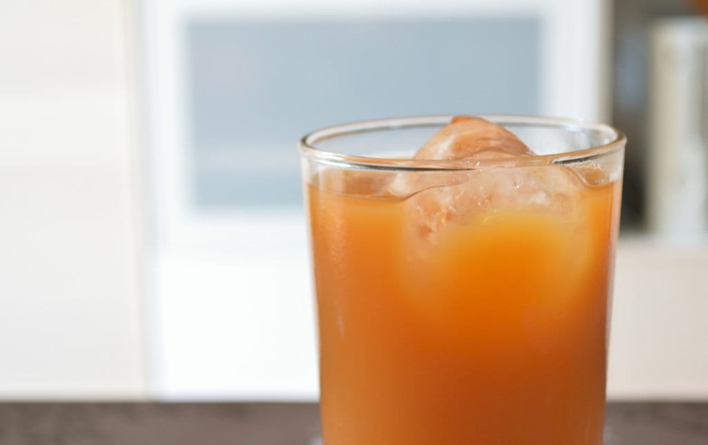 Té helado con limón