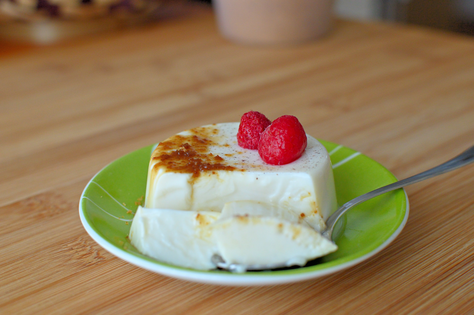 Flan de leche japonés (Japanese Milk Pudding) Desvania