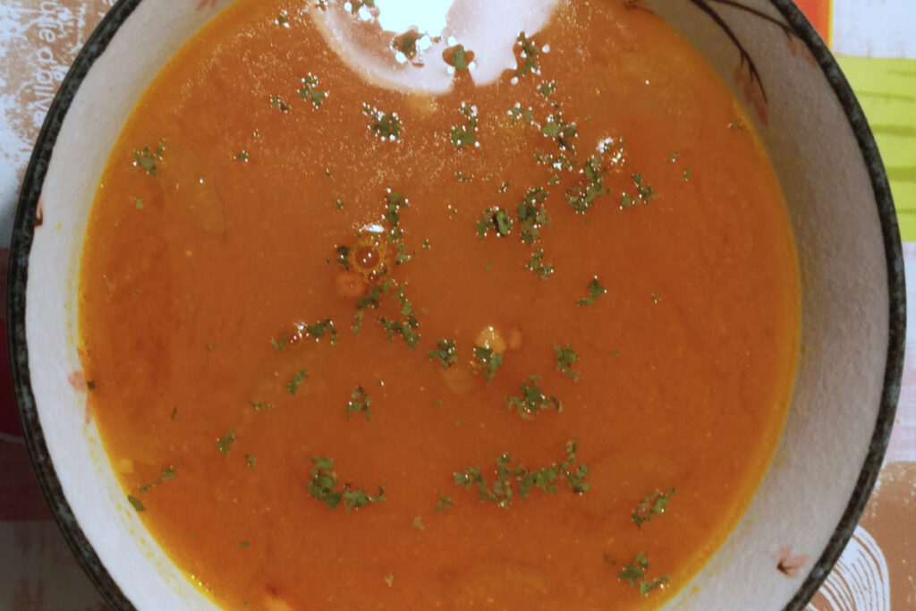 Sopa de zanahoria y miso