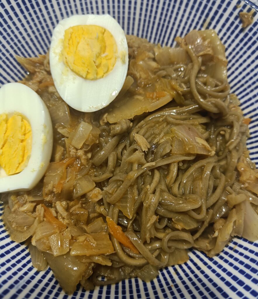 Sopa de kimchi y atún
